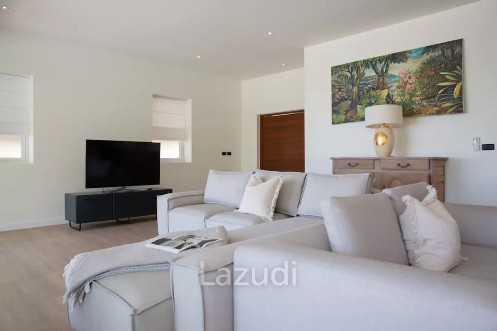 Modern 4+1 Bed Sea View Villa Located in Bophut