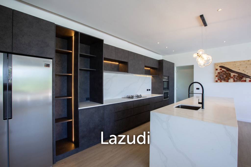 Modern 4+1 Bed Sea View Villa Located in Bophut