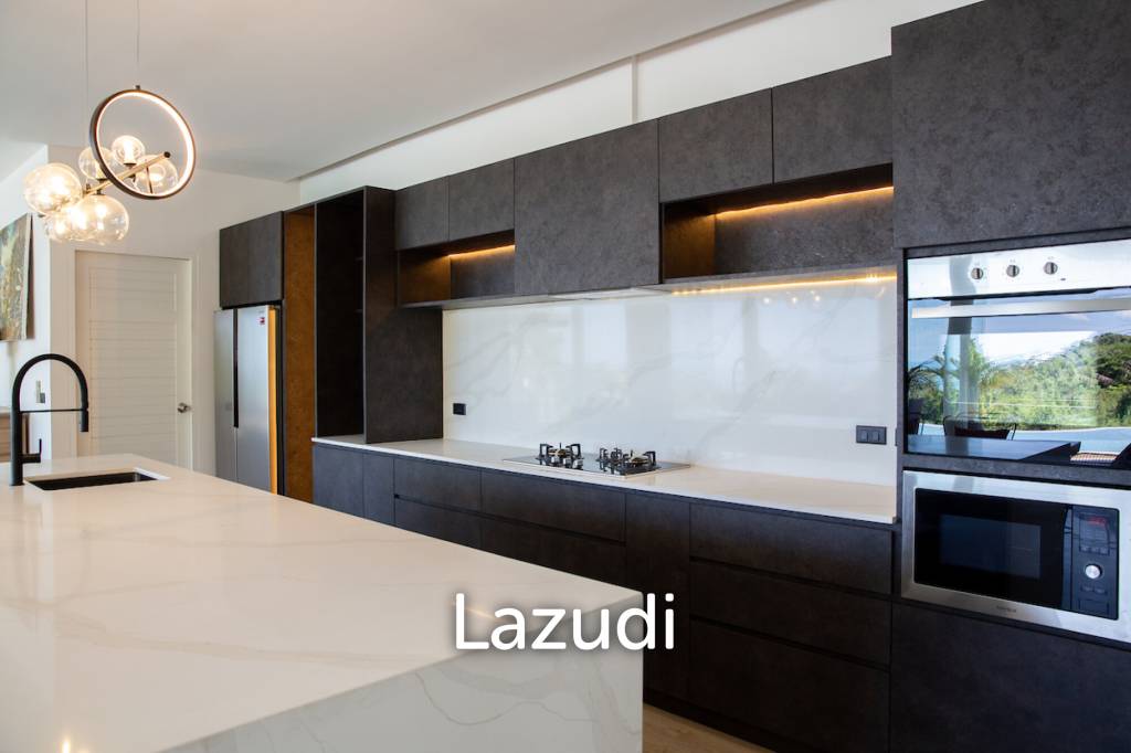 Modern 4+1 Bed Sea View Villa Located in Bophut