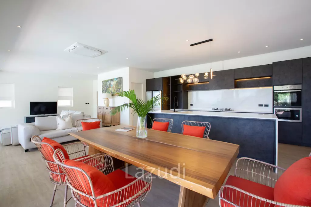 Modern 4+1 Bed Sea View Villa Located in Bophut
