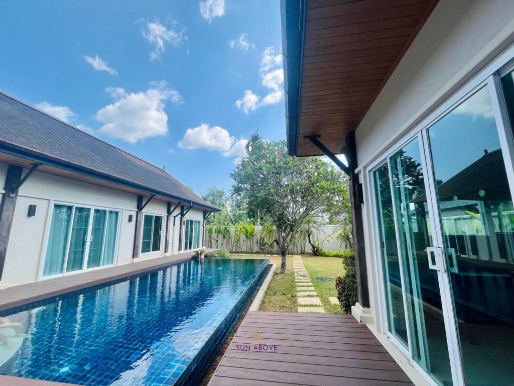 4 Bedroom Villa near Layan Beach + Laguna