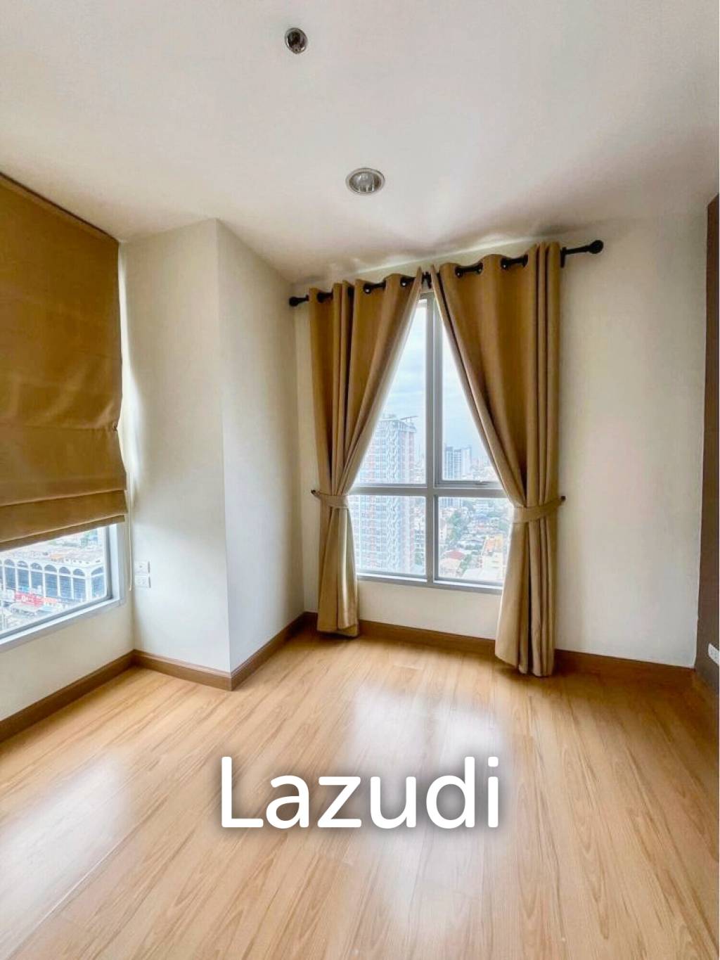 2 Bed 1 Bath 55 SQ.M Life @ Ratchada - Suthisan