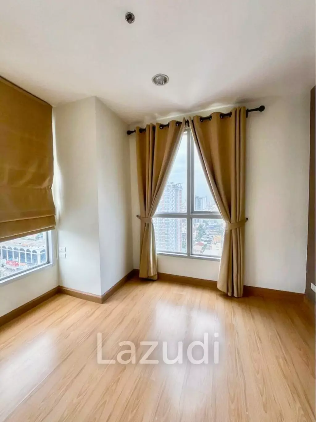 2 Bed 1 Bath 55 SQ.M Life @ Ratchada - Suthisan