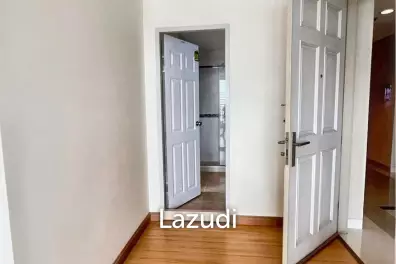 2 Bed 1 Bath 55 SQ.M Life @ Ratchada - Suthisan