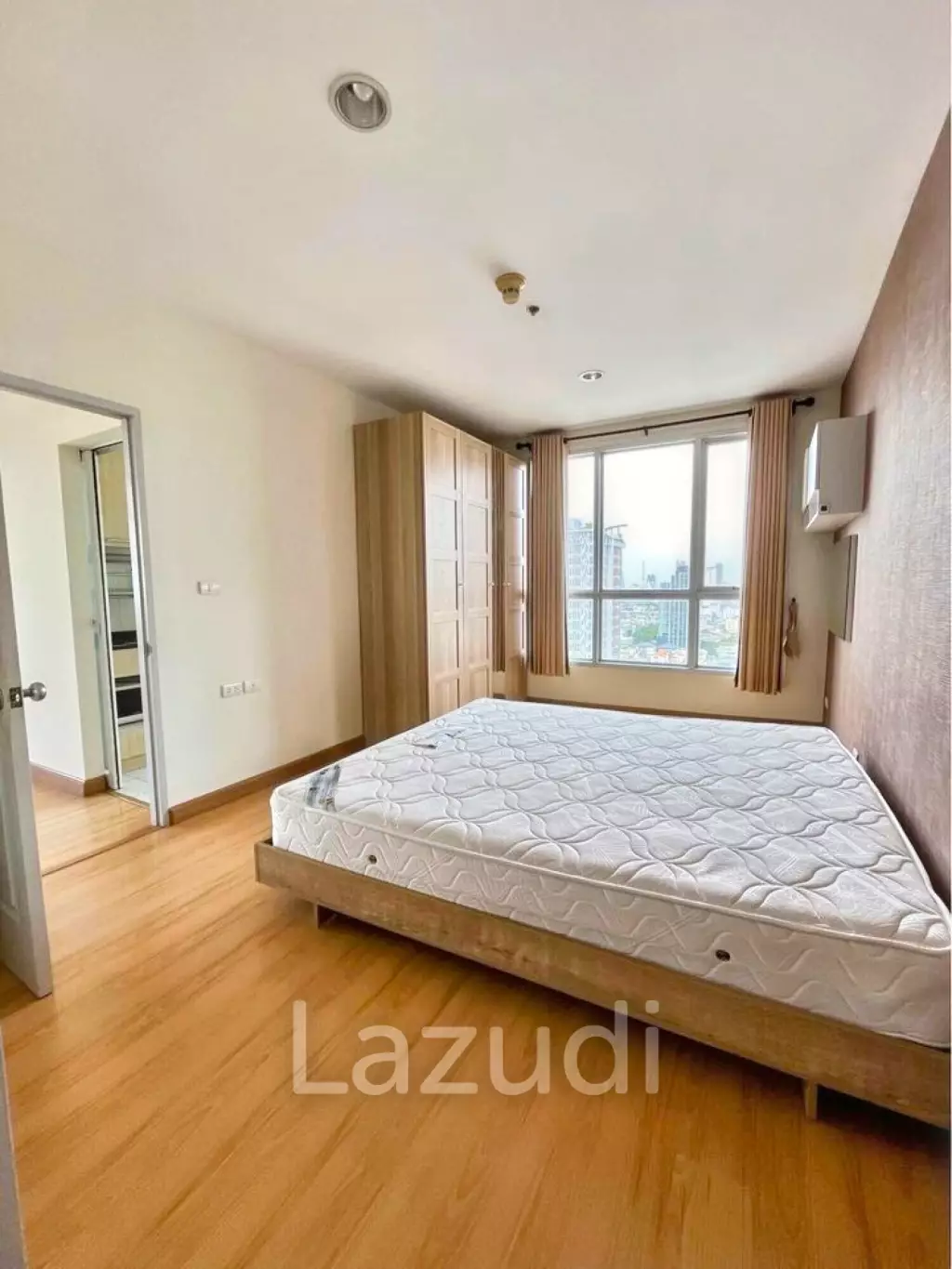 2 Bed 1 Bath 55 SQ.M Life @ Ratchada - Suthisan