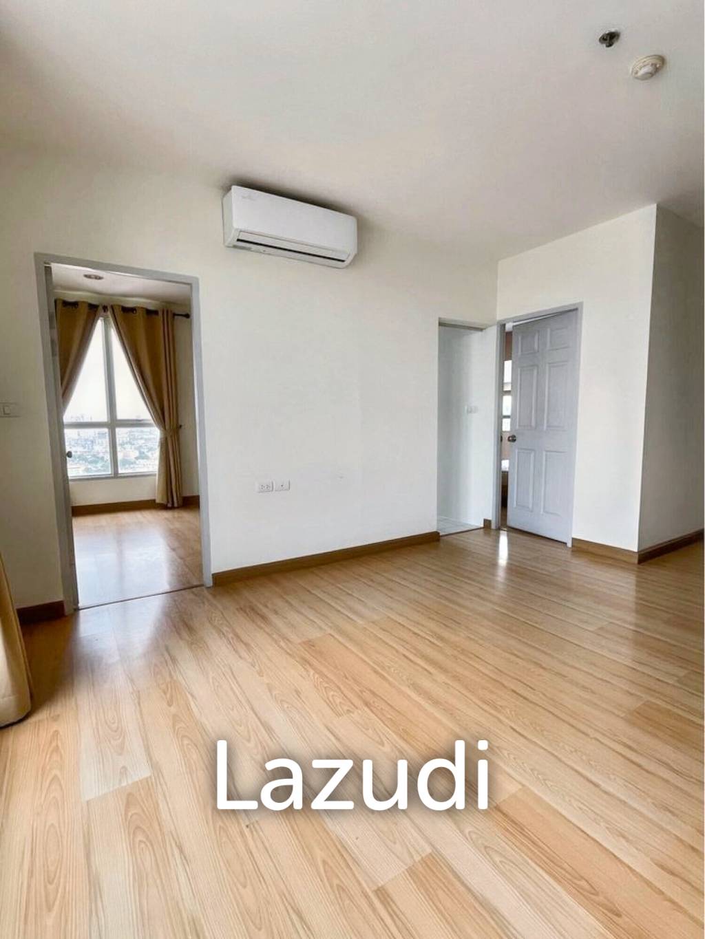 2 Bed 1 Bath 55 SQ.M Life @ Ratchada - Suthisan