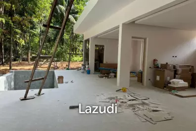 Luxurious 3-Bedroom Villa in Serene Sritanu, Koh Phangan