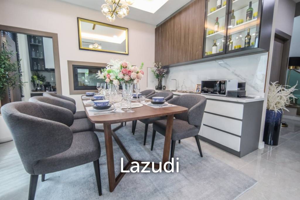 4 Beds 4 Baths 240 SQ.M. Tamarind Village Huay Yai