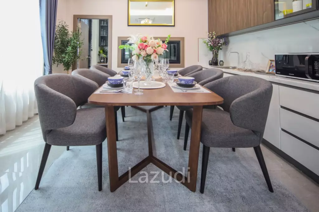 4 Beds 4 Baths 240 SQ.M. Tamarind Village Huay Yai