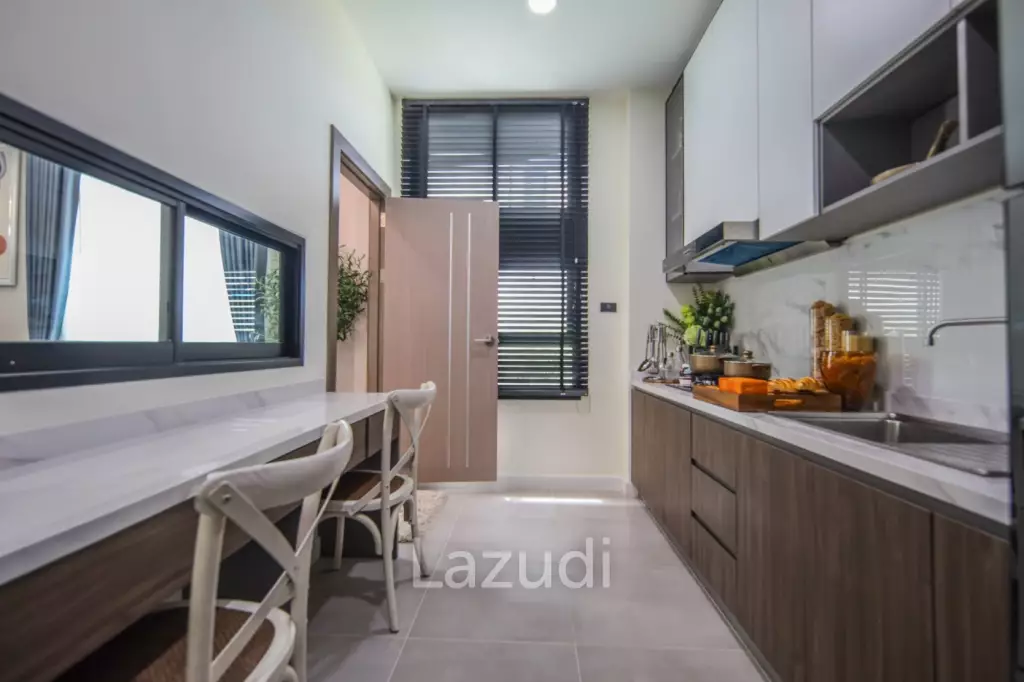 4 Beds 4 Baths 240 SQ.M. Tamarind Village Huay Yai