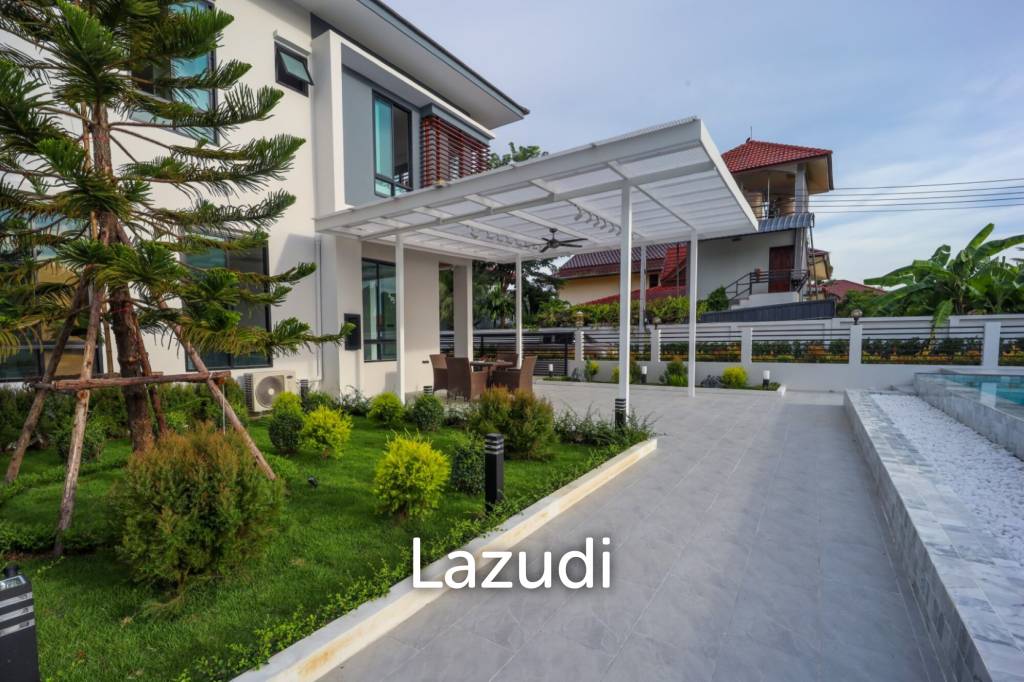 4 Beds 4 Baths 240 SQ.M. Tamarind Village Huay Yai