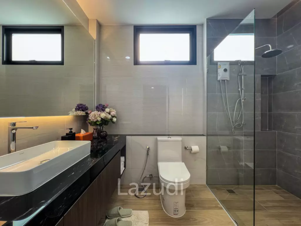 4 Beds 4 Baths 240 SQ.M. Tamarind Village Huay Yai