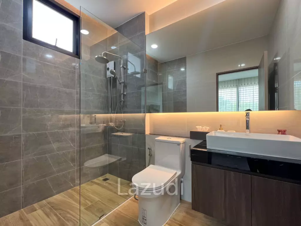 4 Beds 4 Baths 240 SQ.M. Tamarind Village Huay Yai