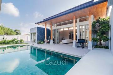 Luxurious 4-Bedroom Villa At Botanica Lakeside