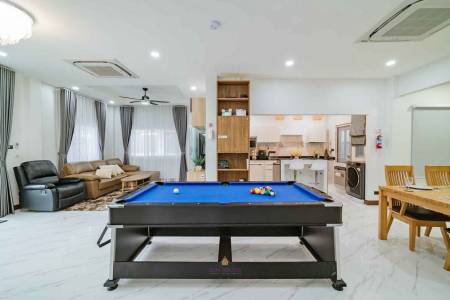 Pet Friendly 4-Bedroom Villa for Rent or Sale In Bangtao