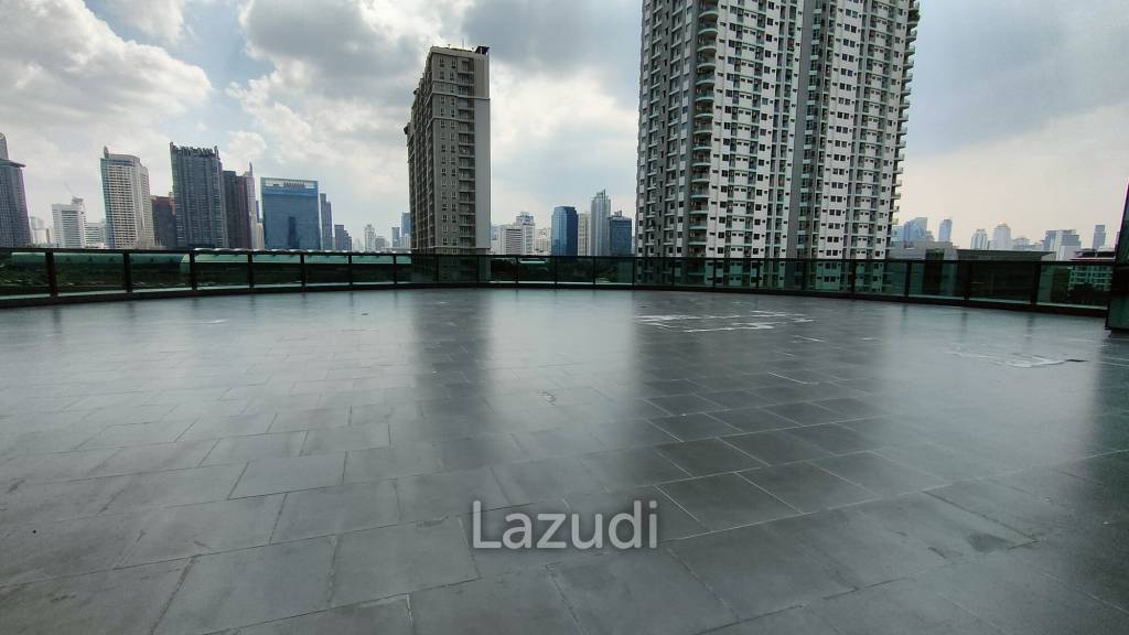 Rooftop space for rent in Rama 9 Ideally for Pub and Restaurant