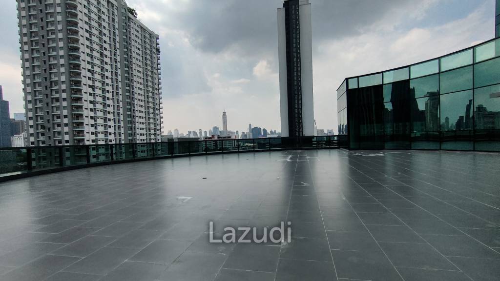 Rooftop space for rent in Rama 9 Ideally for Pub and Restaurant