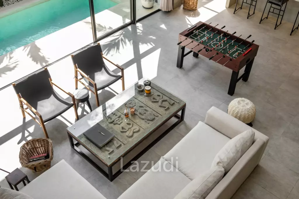 A Contemporary Minimalist Design, 3 Bedroom Villa in Berawa Walking Distance to The Beach