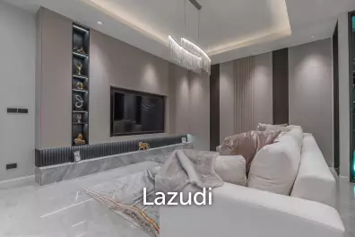 5 Beds 6 Baths 300 SQ.M.  Pool Villa in Jomtien