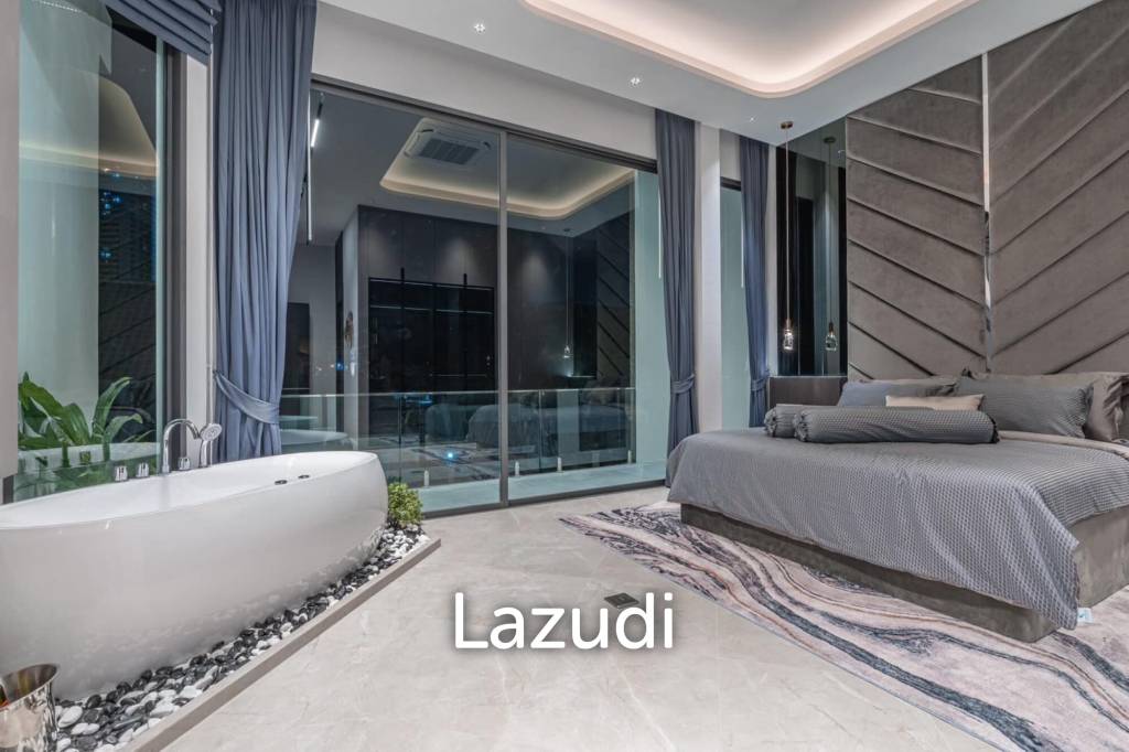 5 Beds 6 Baths 300 SQ.M.  Pool Villa in Jomtien