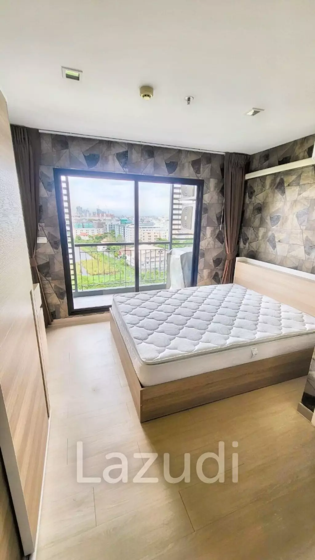 1 Bed 2 Bath 51 SQ.M Knightsbridge Bearing