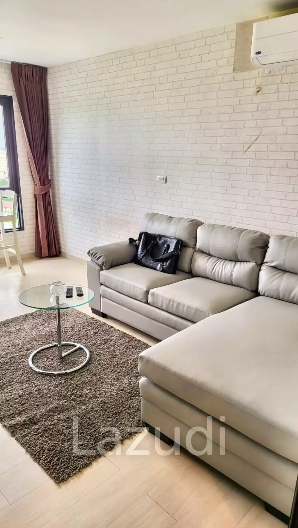 1 Bed 2 Bath 51 SQ.M Knightsbridge Bearing
