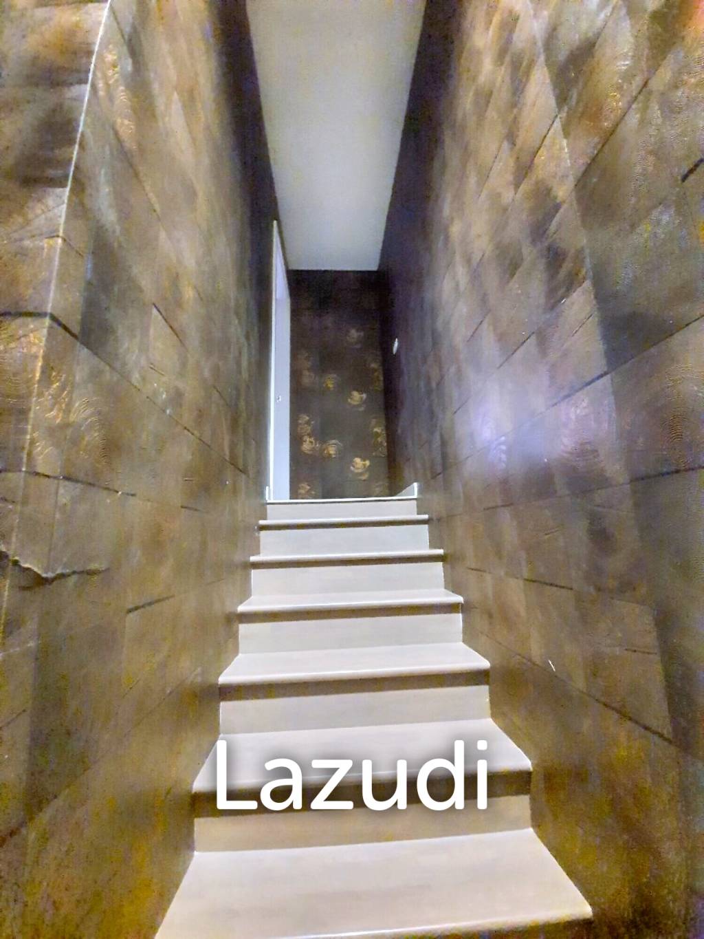 1 Bed 2 Bath 51 SQ.M Knightsbridge Bearing