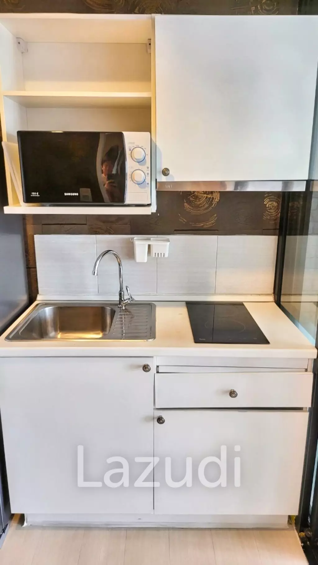 1 Bed 2 Bath 51 SQ.M Knightsbridge Bearing