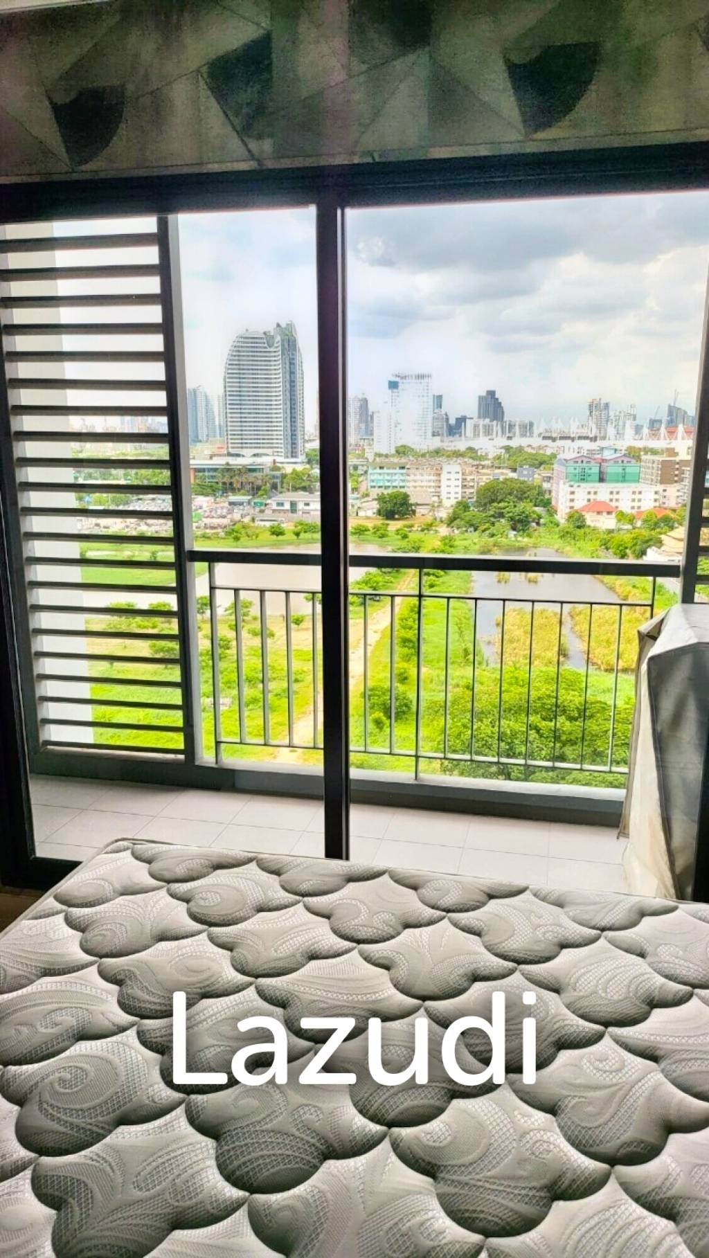 1 Bed 2 Bath 51 SQ.M Knightsbridge Bearing
