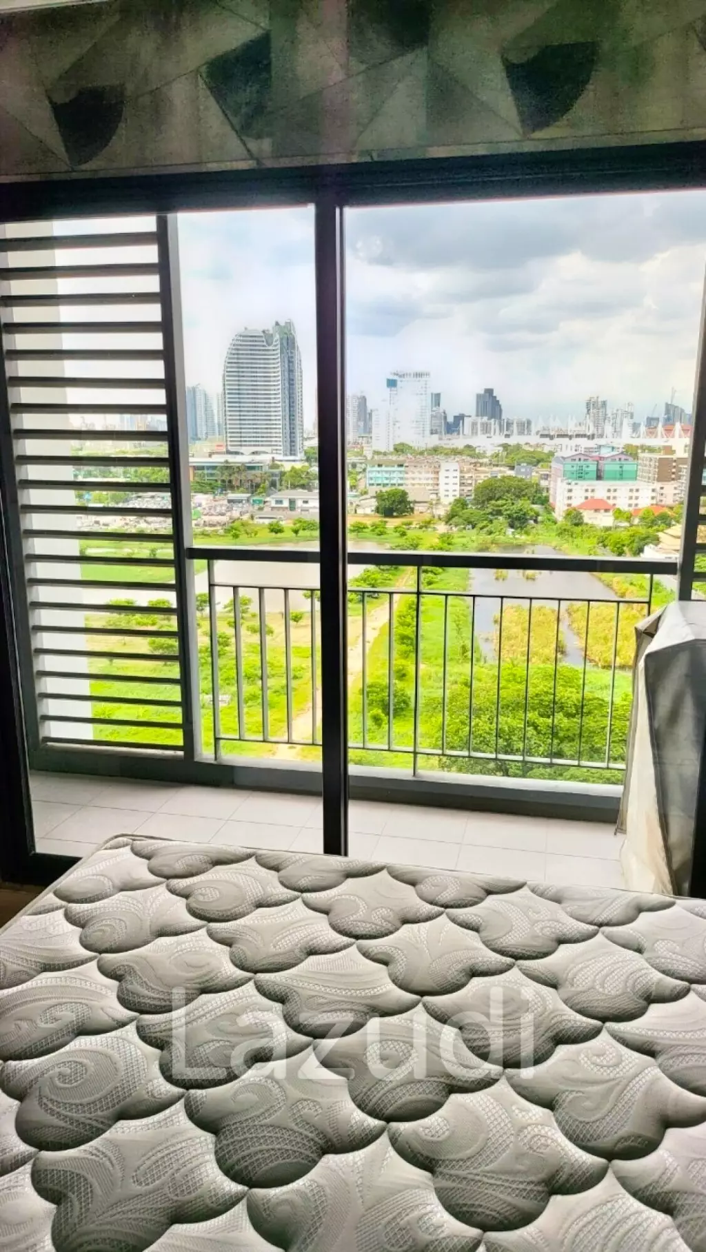 1 Bed 2 Bath 51 SQ.M Knightsbridge Bearing