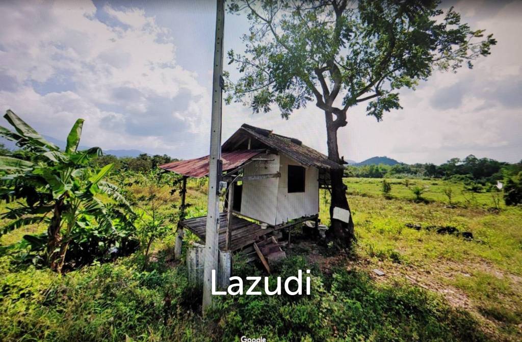 Prime Land Opportunity in Lush Lipa Noi Ko Samui