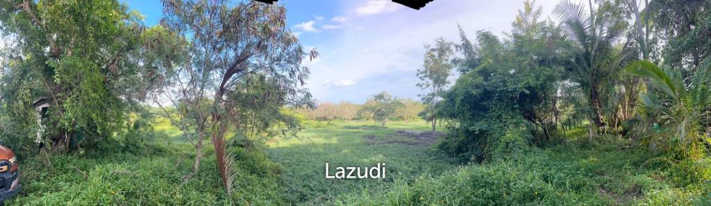 Prime Land Opportunity in Lush Lipa Noi Ko Samui