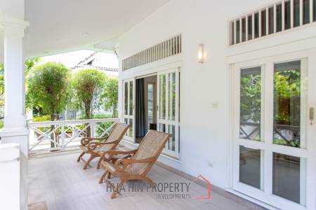 Baan Chaliang Lom: 3 Beds Beachfront Detached House