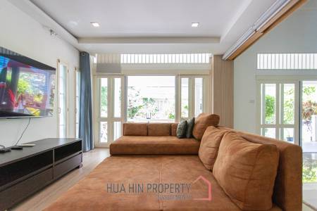 Baan Chaliang Lom: 3 Beds Beachfront Detached House