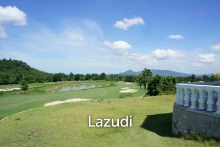 Large 10 Suite Property on a Golf Course ideal for use as a Resort.