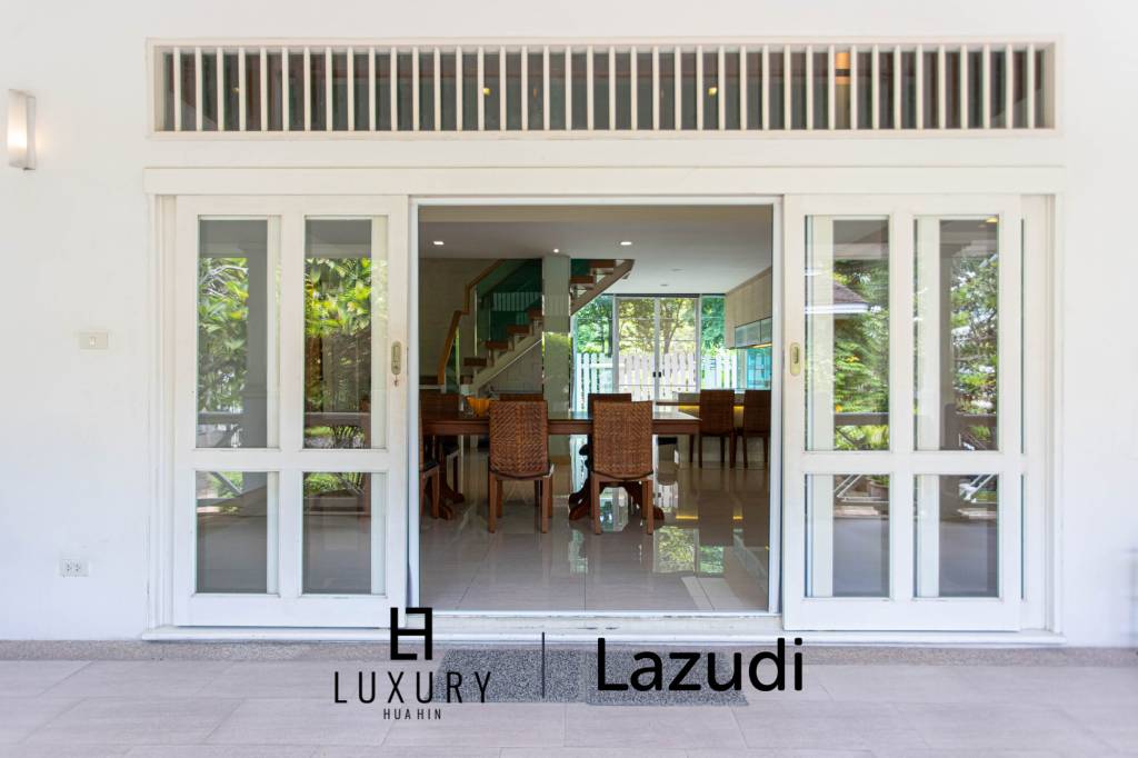 Baan Chaliang Lom: 3 Beds Beachfront Detached House