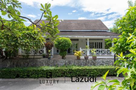 Baan Chaliang Lom: 3 Beds Beachfront Detached House