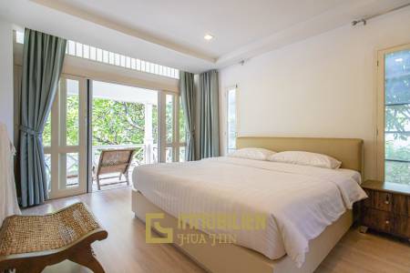 Baan Chaliang Lom: 3 Beds Beachfront Detached House