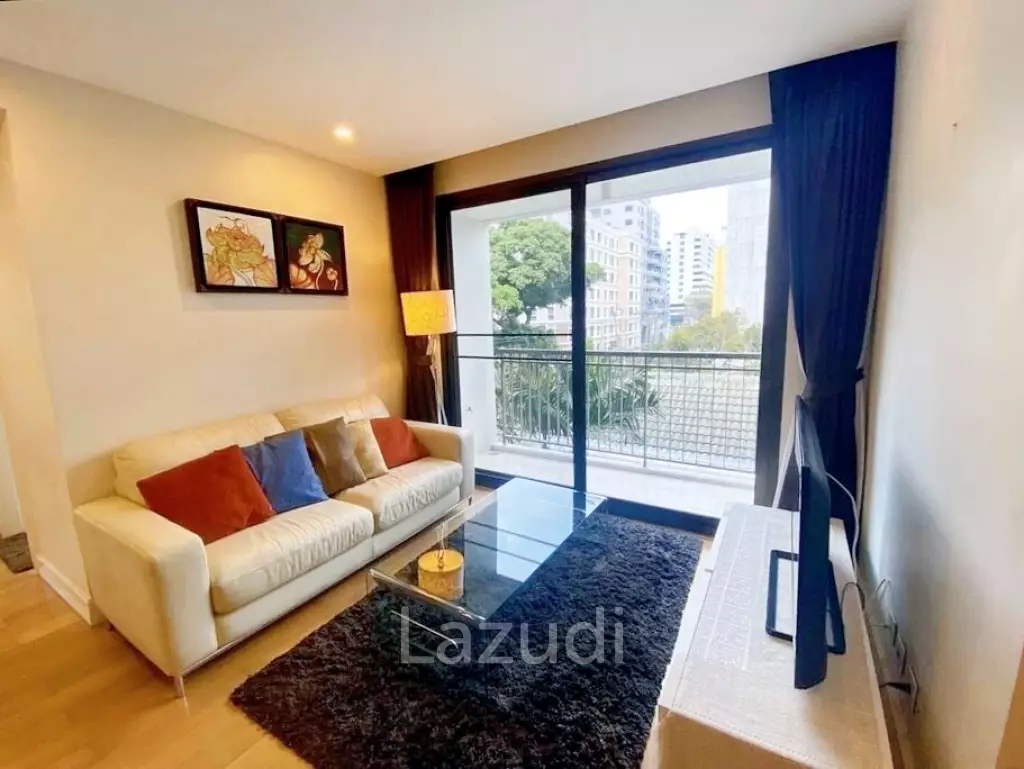 Collezio Sathorn-Pipat / Condo For Rent / 2 Bedrooms / 62.7 SQM / BTS Chong Nonsi / Bangkok