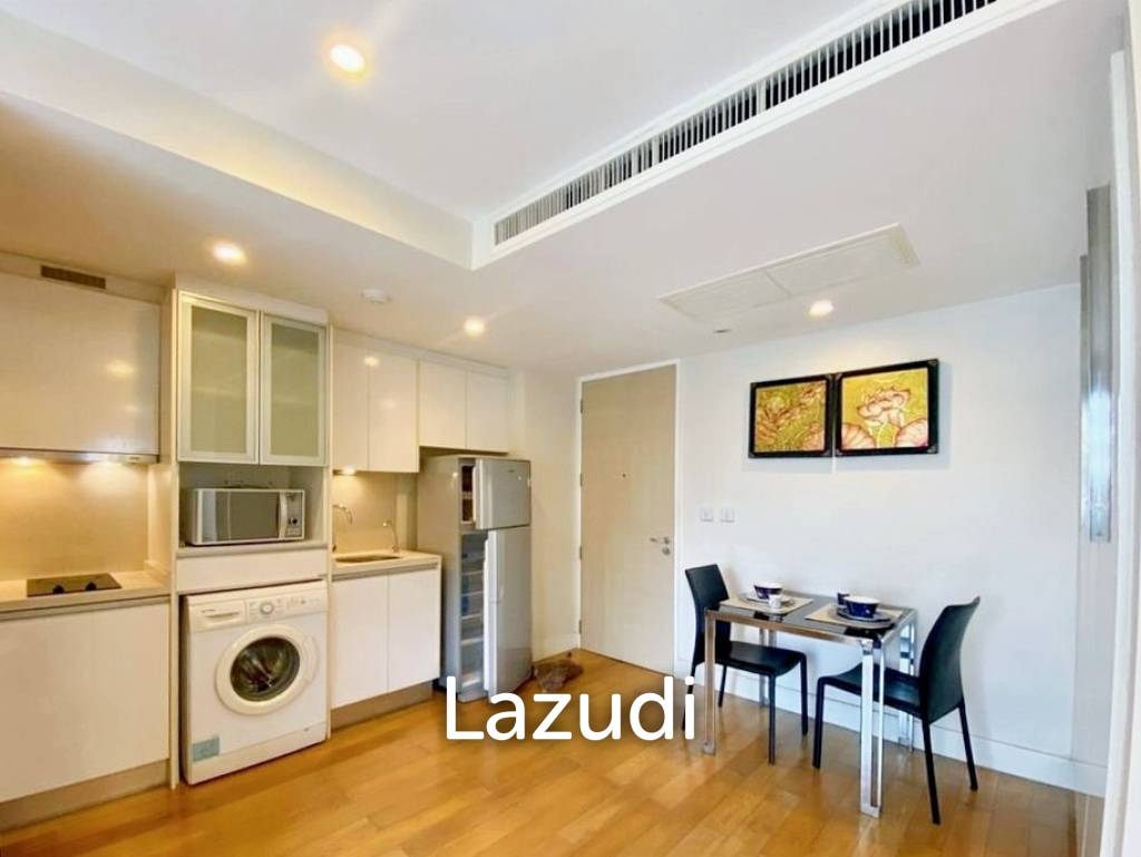 Collezio Sathorn-Pipat / Condo For Rent / 2 Bedrooms / 62.7 SQM / BTS Chong Nonsi / Bangkok
