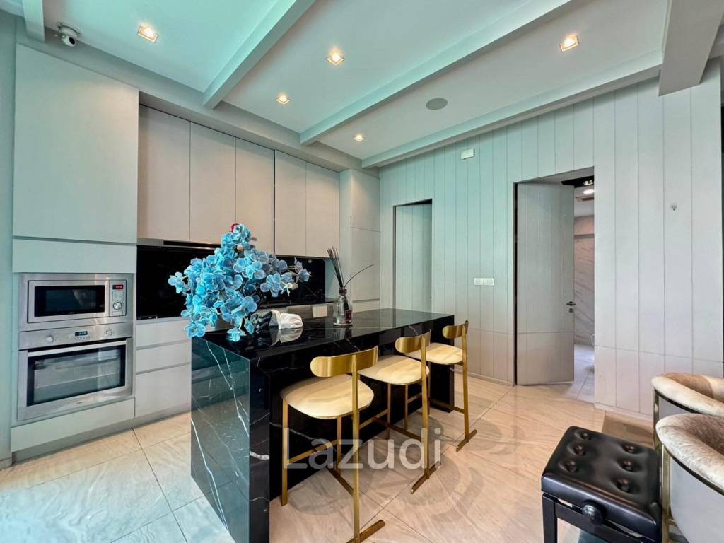 4 Bed 6 Bath 450 SQ.M The AVA Residence Sukhumvit