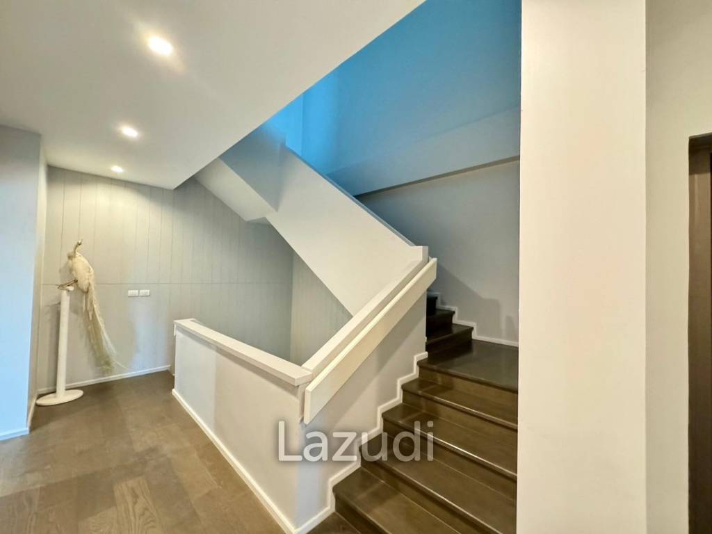 4 Bed 6 Bath 450 SQ.M The AVA Residence Sukhumvit