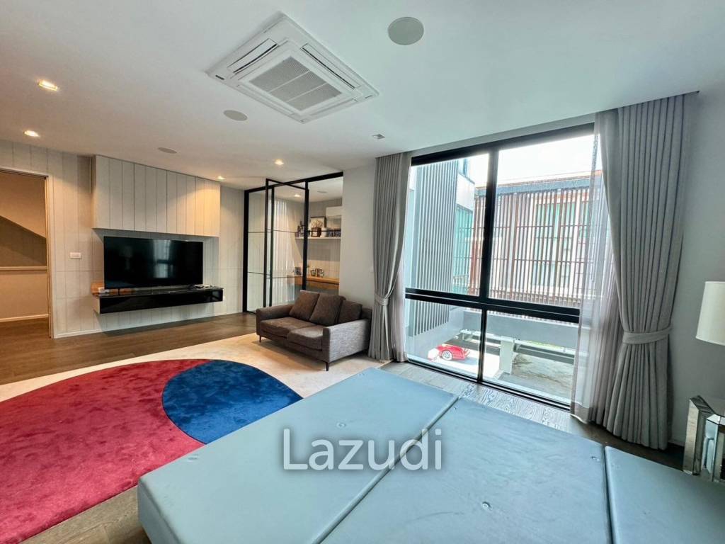 4 Bed 6 Bath 450 SQ.M The AVA Residence Sukhumvit