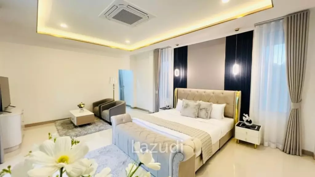 5 Beds 6 Baths 500 SQ.M. Pool Villa in Mabprachan