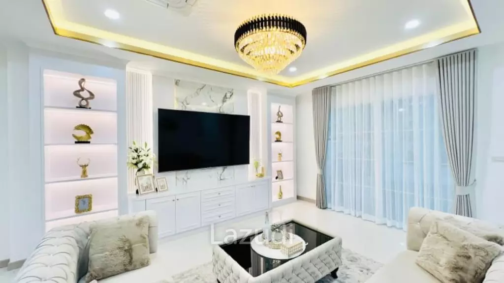 5 Beds 6 Baths 500 SQ.M. Pool Villa in Mabprachan