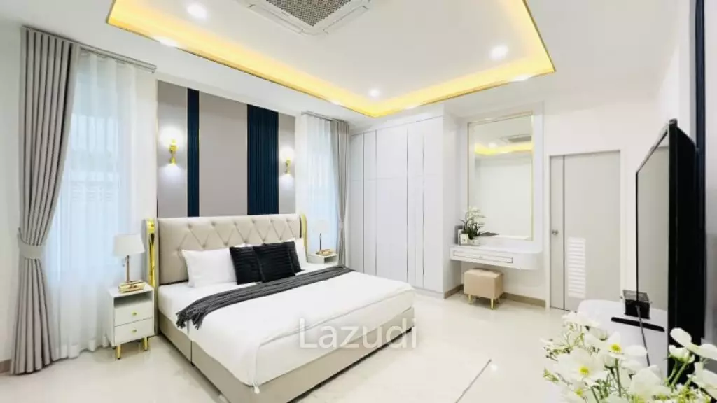 5 Beds 6 Baths 500 SQ.M. Pool Villa in Mabprachan