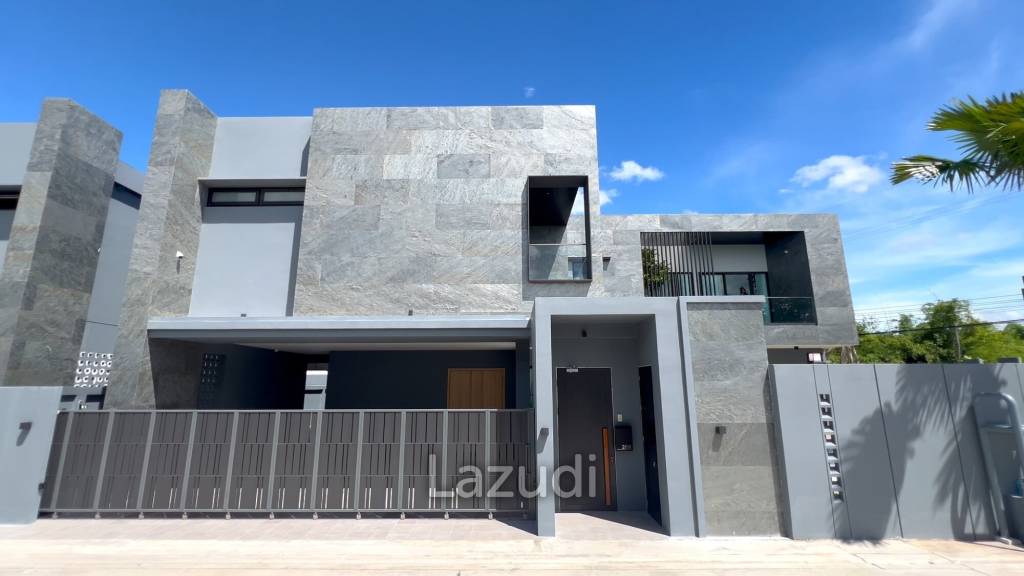 4 Bedrooms 5 Bathrooms 530 SQ.M. D-Space 2