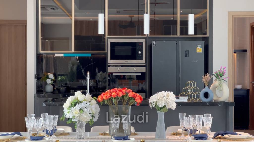 4 Bedrooms 5 Bathrooms 530 SQ.M. D-Space 2