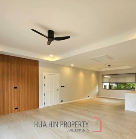 PALM HILL CONDO  : 3 bed modernized condo