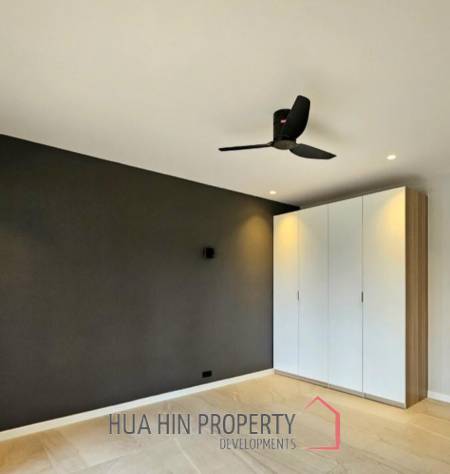 PALM HILL CONDO  : 3 bed modernized condo